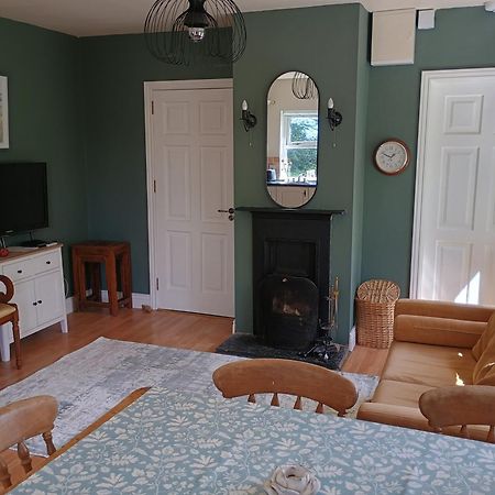 Mountshannon Cottage Екстериор снимка